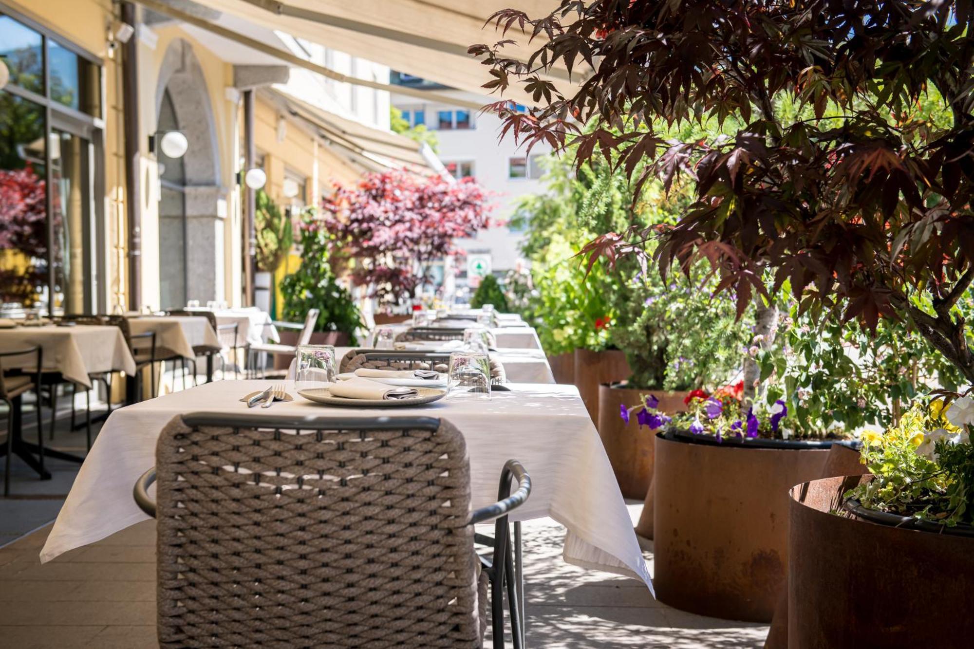 Hotel Post Alpine Cityflair Bruneck Exteriör bild