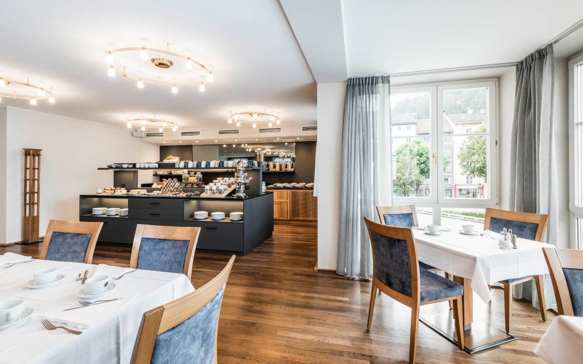 Hotel Post Alpine Cityflair Bruneck Exteriör bild
