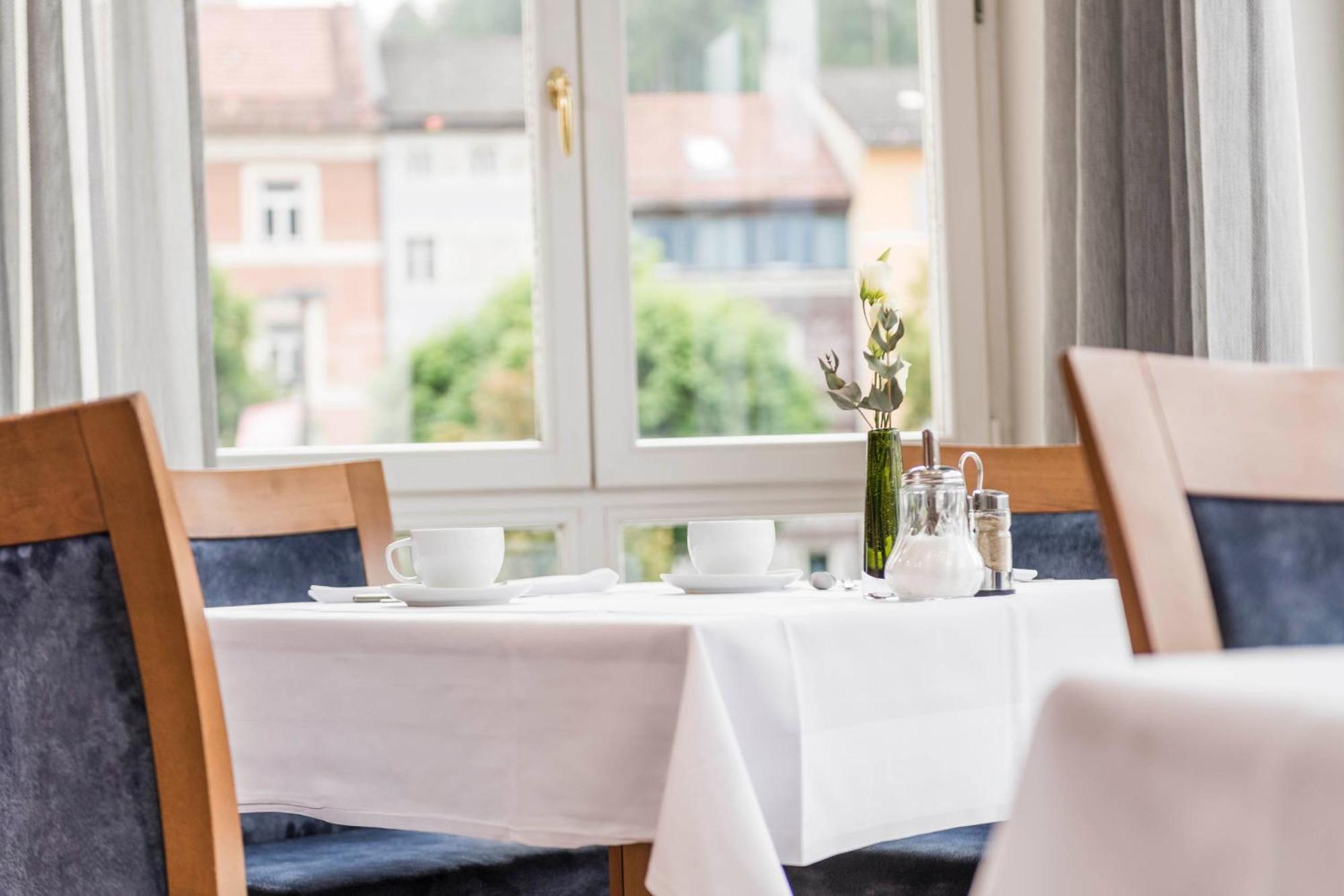 Hotel Post Alpine Cityflair Bruneck Exteriör bild