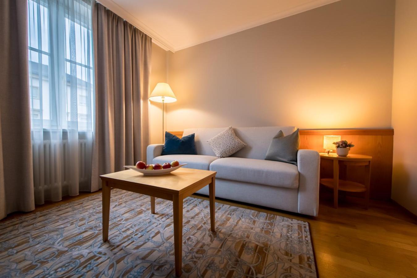 Hotel Post Alpine Cityflair Bruneck Exteriör bild